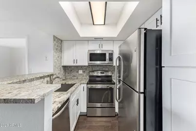 3601 W Tierra Buena Lane #271, Phoenix, AZ 85053 - Photo 1