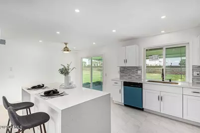 15401 N Cameo Drive, Sun City, AZ 85351 - Photo 7