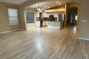 3251 W Vista Bonita Dr, Phoenix, AZ 85027 - Photo 9