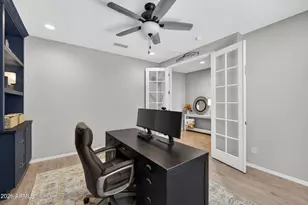 5218 S Lindenwood Cir, Mesa, AZ 85212 - Photo 9