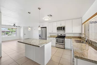 5229 E Winchcomb, Scottsdale, AZ 85254 - Photo 9