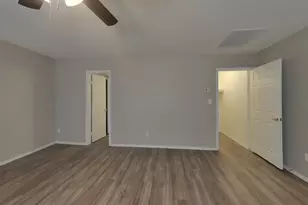 8102 W Heatherbrae Dr, Phoenix, AZ 85033 - Photo 15