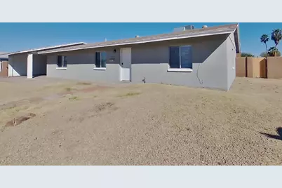 8102 W Heatherbrae Drive, Phoenix, AZ 85033 - Photo 1