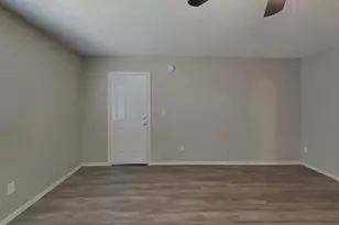 8102 W Heatherbrae Dr, Phoenix, AZ 85033 - Photo 21