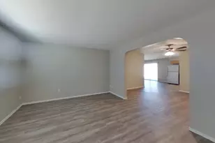 8102 W Heatherbrae Dr, Phoenix, AZ 85033 - Photo 27