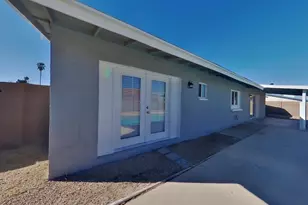 8102 W Heatherbrae Dr, Phoenix, AZ 85033 - Photo 33