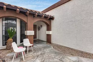 1042 W Newport Beach Dr, Gilbert, AZ 85233 - Photo 9