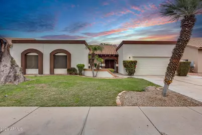 1042 W Newport Beach Drive, Gilbert, AZ 85233 - Photo 5