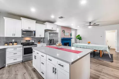 1042 W Newport Beach Drive, Gilbert, AZ 85233 - Photo 19