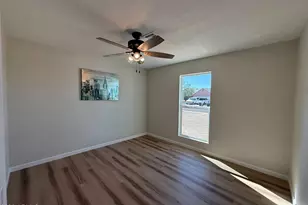 6852 W Turquoise Ave, Peoria, AZ 85345 - Photo 13