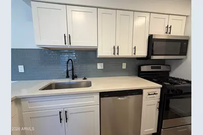 302 E Monte Vista Road #A5, Phoenix, AZ 85004 - Photo 9