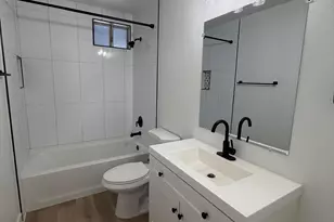 302 E Monte Vista Rd, Phoenix, AZ 85004 - Photo 11