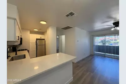302 E Monte Vista Road #B5, Phoenix, AZ 85004 - Photo 1