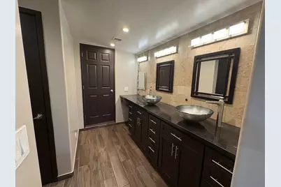 3229 N 54th Lane #C, Phoenix, AZ 85031 - Photo 5