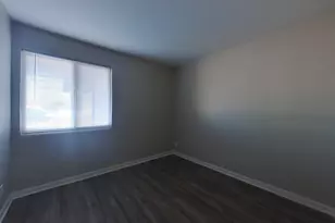 3721 W Seldon Ln, Phoenix, AZ 85051 - Photo 13