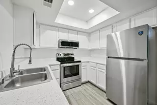 1075 E Chandler Blvd, Chandler, AZ 85225 - Photo 11