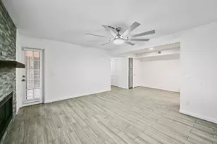 1075 E Chandler Blvd, Chandler, AZ 85225 - Photo 5