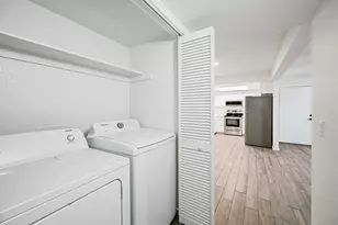 1075 E Chandler Blvd, Chandler, AZ 85225 - Photo 9