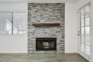 1075 E Chandler Blvd, Chandler, AZ 85225 - Photo 17