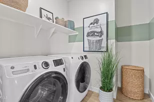 7933 N 77th Dr, Glendale, AZ 85303 - Photo 29