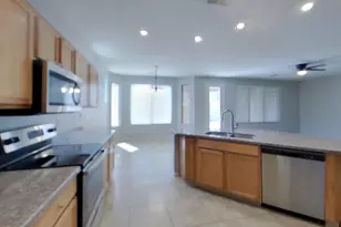 43207 W Lindgren Dr, Maricopa, AZ 85138 - Photo 3