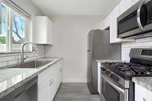 1216 E Desert Park Ln, Phoenix, AZ 85020 - Photo 11