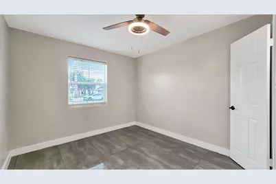 1216 E Desert Park Lane, Phoenix, AZ 85020 - Photo 11
