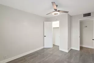 1216 E Desert Park Ln, Phoenix, AZ 85020 - Photo 13