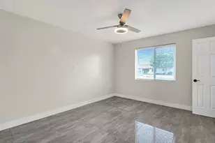 1216 E Desert Park Ln, Phoenix, AZ 85020 - Photo 21