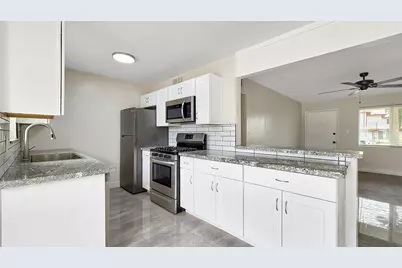 1216 E Desert Park Lane, Phoenix, AZ 85020 - Photo 9