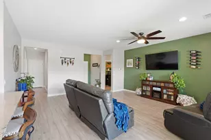 12503 W Carousel Dr, Arizona City, AZ 85123 - Photo 11