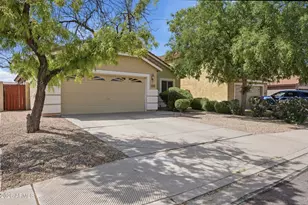 1300 S Heritage Dr, Gilbert, AZ 85296 - Photo 29