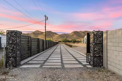 11209 S 39th Lane, Laveen, AZ 85339 - Photo 5