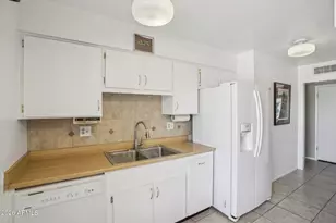 12634 W Paintbrush Dr, Sun City West, AZ 85375 - Photo 9