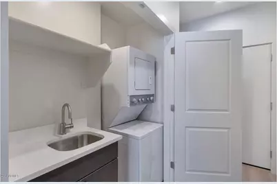 2015 N 50th Street #Unit 50, Phoenix, AZ 85008 - Photo 9