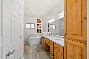 745 N Lone Oak Way, Flagstaff, AZ 86004 - Photo 23