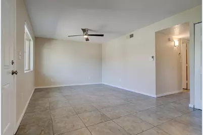 3402 N 32nd Street #Unit 129, Phoenix, AZ 85018 - Photo 11