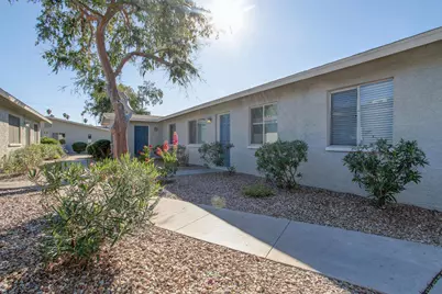 3402 N 32nd Street #Unit 129, Phoenix, AZ 85018 - Photo 3