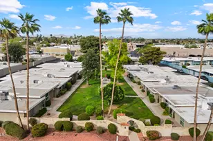 10036 W Lancaster Dr, Sun City, AZ 85351 - Photo 7