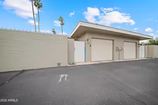 10036 W Lancaster Dr, Sun City, AZ 85351 - Photo 25