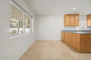 621 E Calavar Rd, Phoenix, AZ 85022 - Photo 15