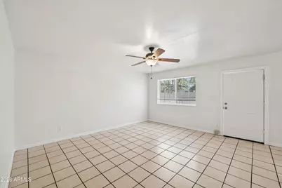 2133 W Adams Street #Apt 3, Phoenix, AZ 85009 - Photo 5
