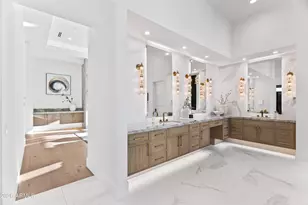 8100 N 64th Pl, Paradise Valley, AZ 85253 - Photo 25