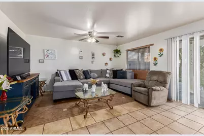 3013 S 84th Drive, Tolleson, AZ 85353 - Photo 9