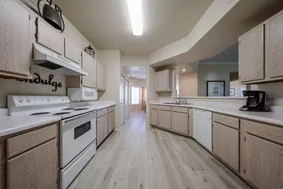 3236 E Chandler Boulevard #Unit 1069, Phoenix, AZ 85048 - Photo 3