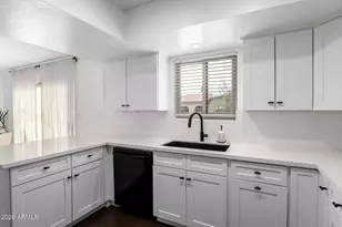 5401 N 78th Way, Scottsdale, AZ 85250 - Photo 13