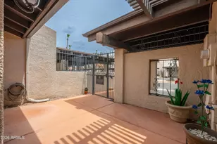 2810 N 61st Pl, Scottsdale, AZ 85257 - Photo 7