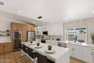 2218 E Sunnyside Dr, Phoenix, AZ 85028 - Photo 5