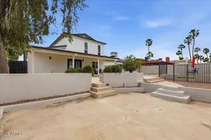 2218 E Sunnyside Dr, Phoenix, AZ 85028 - Photo 49