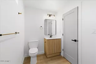 2218 E Sunnyside Dr, Phoenix, AZ 85028 - Photo 33